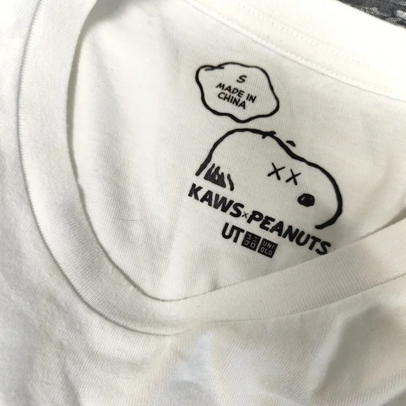 Kaws x Peanuts x Uniqlo White T-Shirt Size Small - Picture 6 of 6